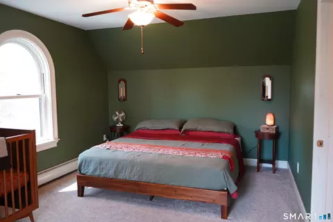 Bedroom - 437 Providence Tpke, Hampton, CT 06247 photo 6 of 7