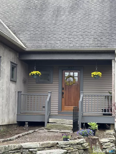 Exterior - 437 Providence Tpke, Hampton, CT 06247 photo 5 of 10