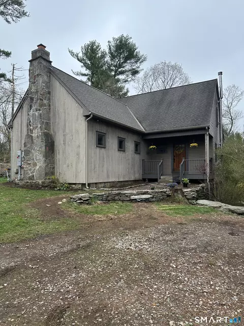 Exterior - 437 Providence Tpke, Hampton, CT 06247 photo 4 of 10