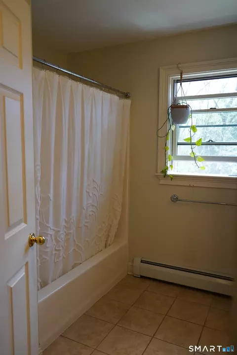 Bath - 437 Providence Tpke, Hampton, CT 06247 photo 6 of 6