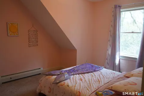 Bedroom - 437 Providence Tpke, Hampton, CT 06247 photo 5 of 7
