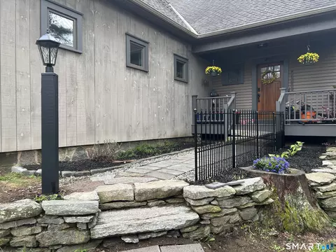 437 Providence Tpke, Hampton, CT 06247