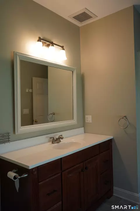 Bath - 437 Providence Tpke, Hampton, CT 06247 photo 4 of 6