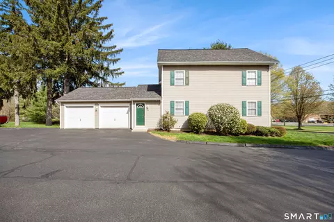 127 Burritt St #14, Plantsville, CT 06479
