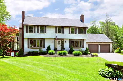 32 Cornfield Rd, Windsor, CT 06095