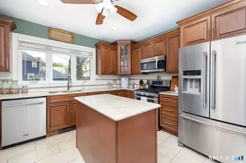 Kitchen - 75 Harmon St, Hamden, CT 06517 photo 1 of 3