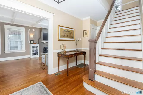 Entry Way - 75 Harmon St, Hamden, CT 06517 photo 3 of 4