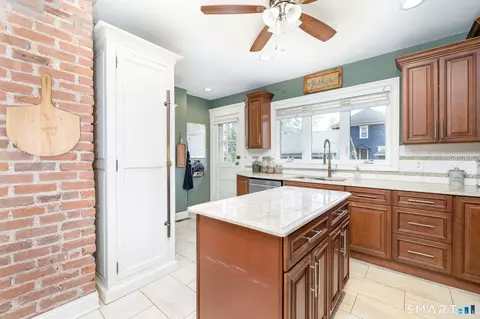 Kitchen - 75 Harmon St, Hamden, CT 06517 photo 2 of 3