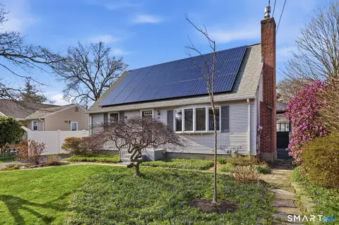 38 Juniper St, Newington, CT 06111