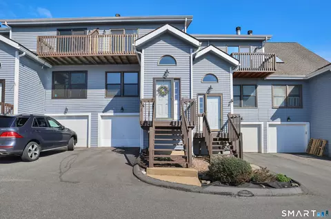 306 Lake Vista Dr #306, East Hampton, CT 06424