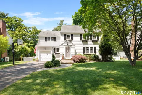 179 Lawrence Rd, Fairfield, CT 06824