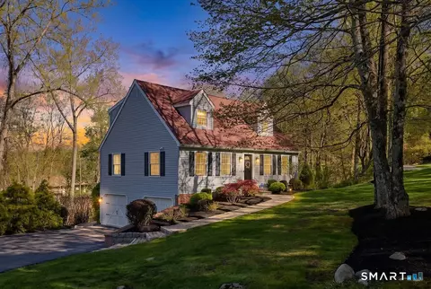 19 Evergreen Pl, Ridgefield, CT 06877