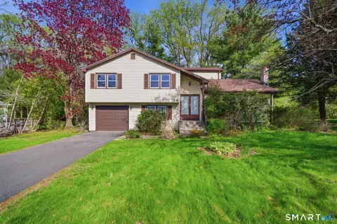 218 Woodland Ave, Bloomfield, CT 06002