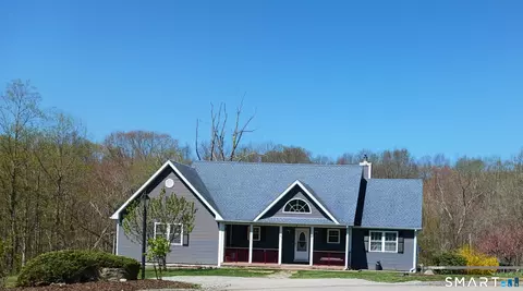 12 Boulder Trl, Norwich, CT 06360