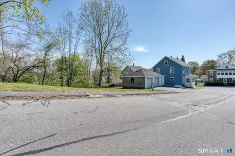 Exterior - 84 Jackson St, Torrington, CT 06790 photo 7 of 8