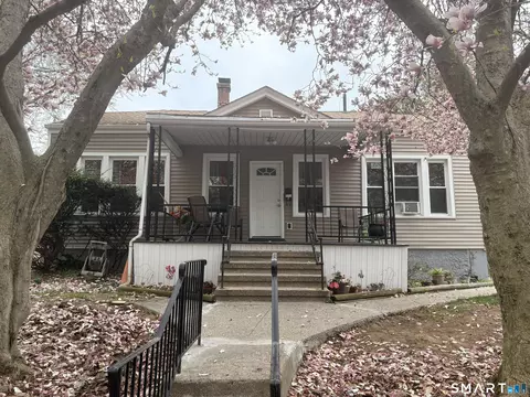 48 Matthews St, Waterbury, CT 06704