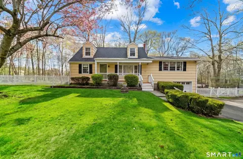 34 Lynn Dr, Monroe, CT 06468