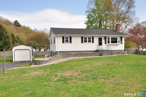 26 Canton Valley Cir, Canton, CT 06019
