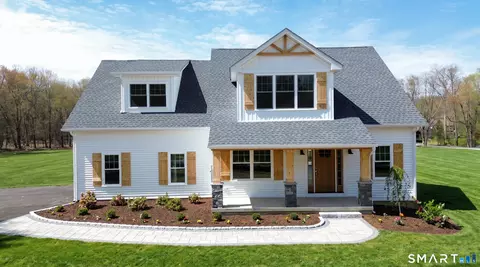 42 Holcomb St, Simsbury, CT 06070