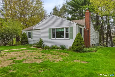 3 Bonnieview Dr, East Granby, CT 06026