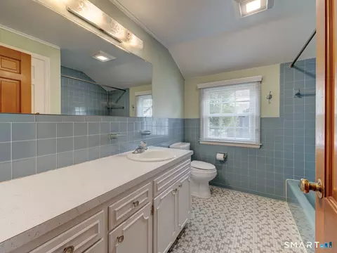 Bath - 62 Butternut Cir, Wethersfield, CT 06109 photo 3 of 3