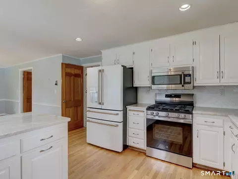 Kitchen - 62 Butternut Cir, Wethersfield, CT 06109 photo 1 of 4