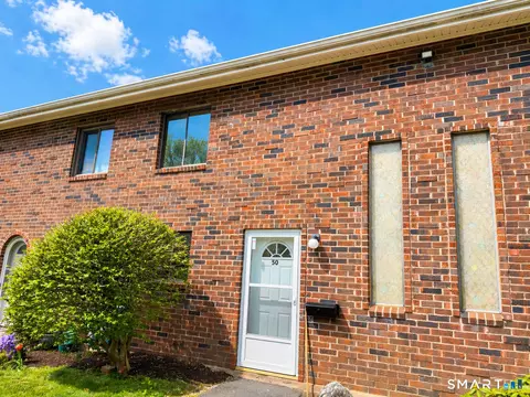 50 Wakefield Cir #50, East Hartford, CT 06118