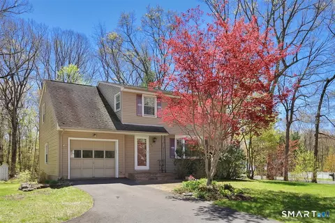 40 Wapping Wood Rd, Ellington, CT 06029