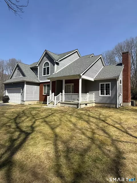 4 Greystone Dr, Uncasville, CT 06382