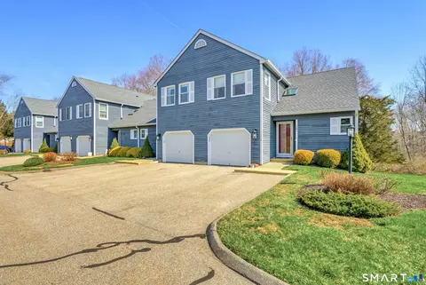 11 Vicki Ln #11, Colchester, CT 06415