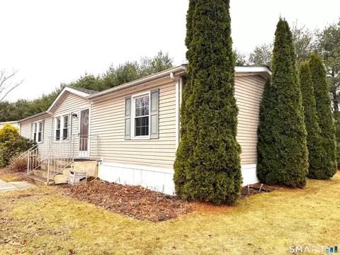 11 Circle Dr, Windham, CT 06256