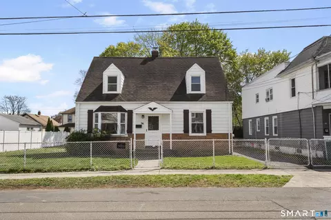 94 Third St, Hamden, CT 06514