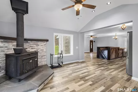 Entry Way - 21 Bradway Rd, Union, CT 06076 photo 2 of 5