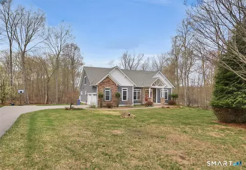 30 Beacon Hill Dr, Mansfield, CT 06268