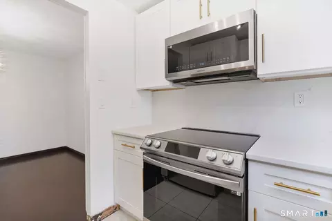 Kitchen - 92 Spring Ln #92, Suffield, CT 06078 photo 5 of 5