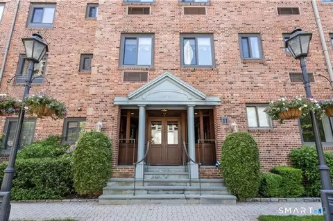 11 Lafayette Ct #1C, Greenwich, CT 06830