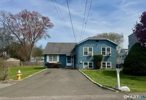 11 Hale St, Westport, CT 06880