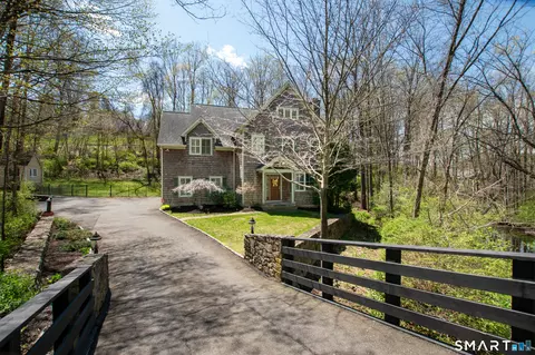 88 Ledges Rd, Ridgefield, CT 06877