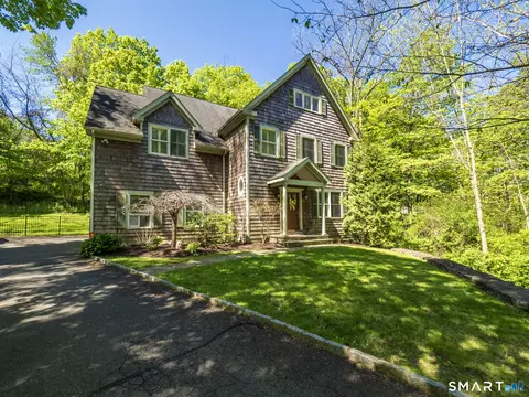 88 Ledges Rd, Ridgefield, CT 06877