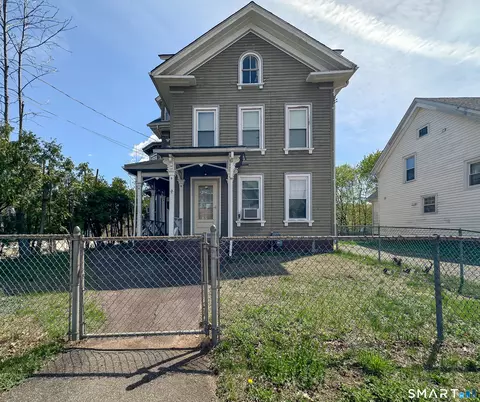 34 Queen St, Meriden, CT 06451