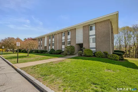280 Gardner Ave #D3, New London, CT 06320