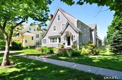 371 N Main St, Suffield, CT 06078