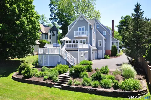 371 N Main St, Suffield, CT 06078