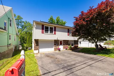 118 Norton St, Waterbury, CT 06708