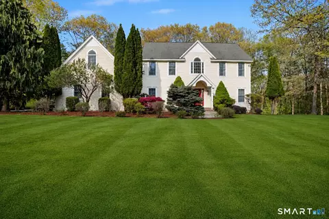 3 Josephs Ln, Brookfield, CT 06804