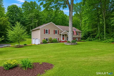 37 Madison Ln, Simsbury, CT 06092