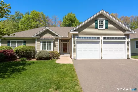 27 Mulberry Ln #27, Manchester, CT 06040