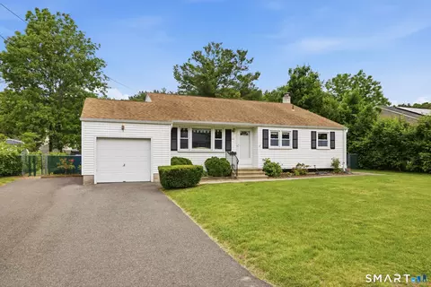 42 Cardinal Dr, East Hartford, CT 06118