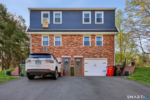 2 Cannon Gtwy, Wallingford, CT 06492