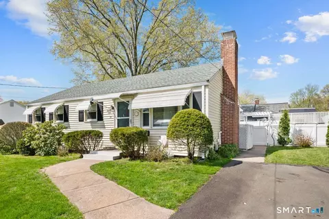 21 Brookside Cir, Wethersfield, CT 06109